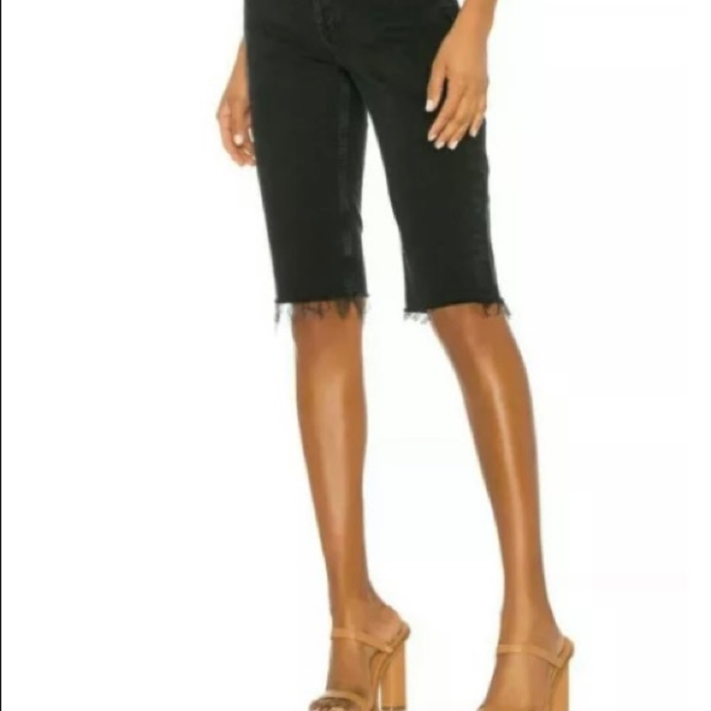 Carrie High Rise Long Length Slim Shorts. NWT 32